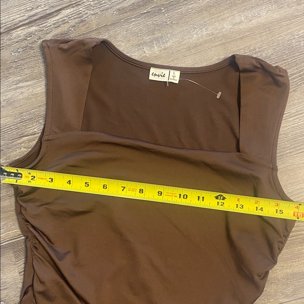 NWOT ENVIE Spandex Cinched Brown Top L - Picture 3 of 5